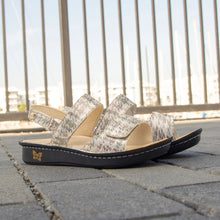 Load image into Gallery viewer, Alegria Verona Sassy Earth Adjustable Sandal