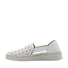 Load image into Gallery viewer, Sala Layer White Slip On Shoe