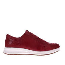 Load image into Gallery viewer, Revere Athens Cherry/lizard Wide Lace Up Shoe