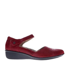 Load image into Gallery viewer, Revere Osaka Cherry Lizard Wide Mary Jane Shoe