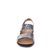 Load image into Gallery viewer, Revere Como Silver Safari W Medium Adjustable Sandal