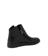 Load image into Gallery viewer, Ziera Mohme W Black Leather Side Zip Ankle Boot