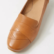 Load image into Gallery viewer, Ziera Celyn Xw Dark Tan Leather Mary Jane Shoe
