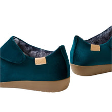 Load image into Gallery viewer, Ziera Fliss Xw Emerald Velvet Adjustable Shoe