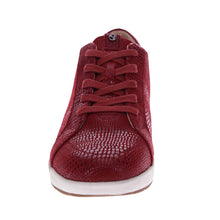Load image into Gallery viewer, Revere Athens Cherry/lizard Wide Lace Up Shoe