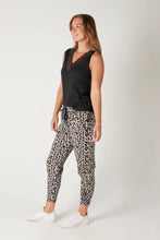Load image into Gallery viewer, One Ten Willow Piping Dress Pant