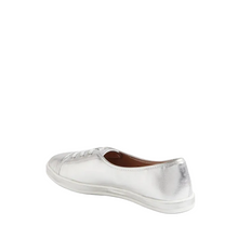 Load image into Gallery viewer, Supersoft Augusts Silver Leather