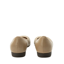 Load image into Gallery viewer, Alegria Arielle Wheat