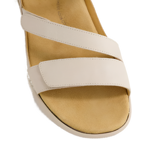 Ziera Boyde Red-Almond