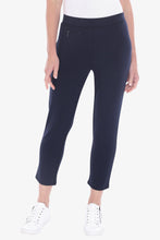 Load image into Gallery viewer, Jump 7/8 Track Pant Navy