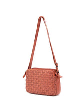 Load image into Gallery viewer, Sash &amp; Saddle Albany Multicompartment Leather Xbody Bag