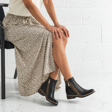 Load image into Gallery viewer, Django &amp; Juliette Rhain Black-Taupe Leopard