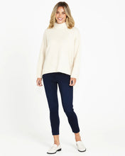 Load image into Gallery viewer, Betty Basics Luna Knit Cloud