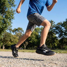 Load image into Gallery viewer, Sfida Zyric (V) Boys Runner Black/Gold