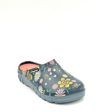 Load image into Gallery viewer, Clogees Womens Garden Clog Green Daisy
