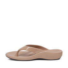 Load image into Gallery viewer, Aetrex Maui Womens Mocha