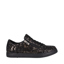 Load image into Gallery viewer, Cabello Upbeat Jet Black