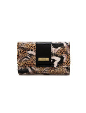 Load image into Gallery viewer, Serenade Nala Medium Patent Leather Wallet
