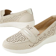Load image into Gallery viewer, Ziera Nerrida W Almond Pale Gold Leather