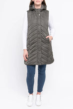 Load image into Gallery viewer, Jump Elm Quilted Sleeveless Puffer