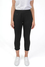 Load image into Gallery viewer, Jump 3/4 Track Pant Black